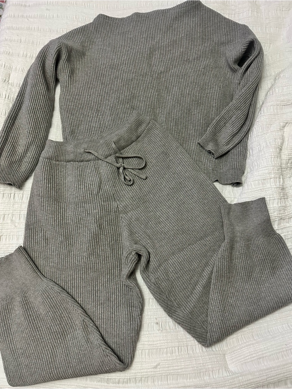 Cozy Ribbed Knit Sweater & Jogger Set - Gray